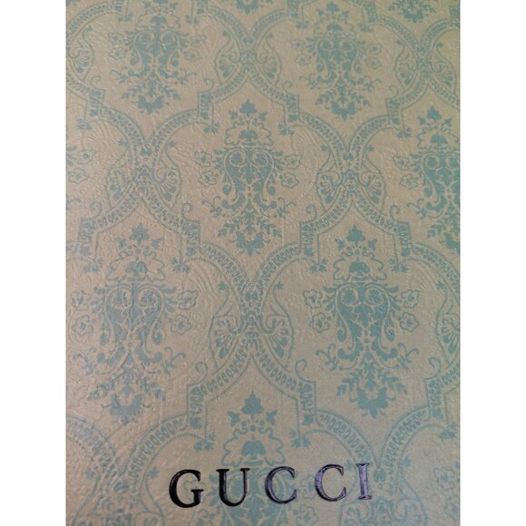 Gucci Women's 100% Silk GG Pattern Scarf With Box And bag. - Picture 9 of 11